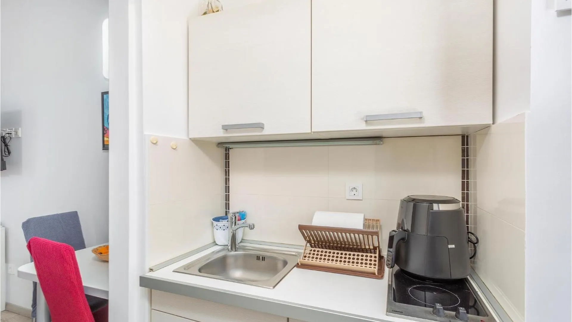 Beautiful Apartment In Malinska With Kitchen